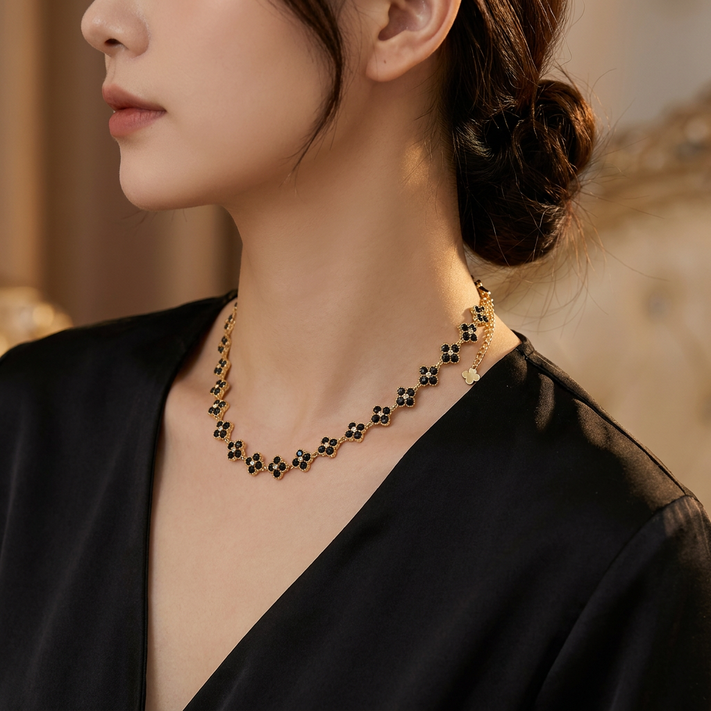 Collier Lilie